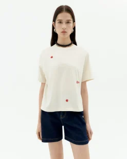 Camiseta blanca bordada a mano Lucia