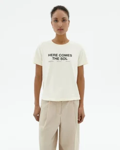 Camiseta blanca here comes the sol Ida