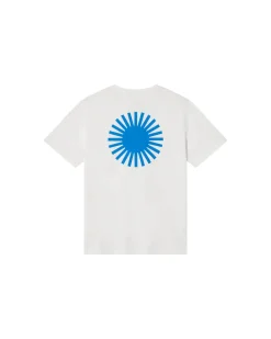 Camiseta blanca sol espalda azul