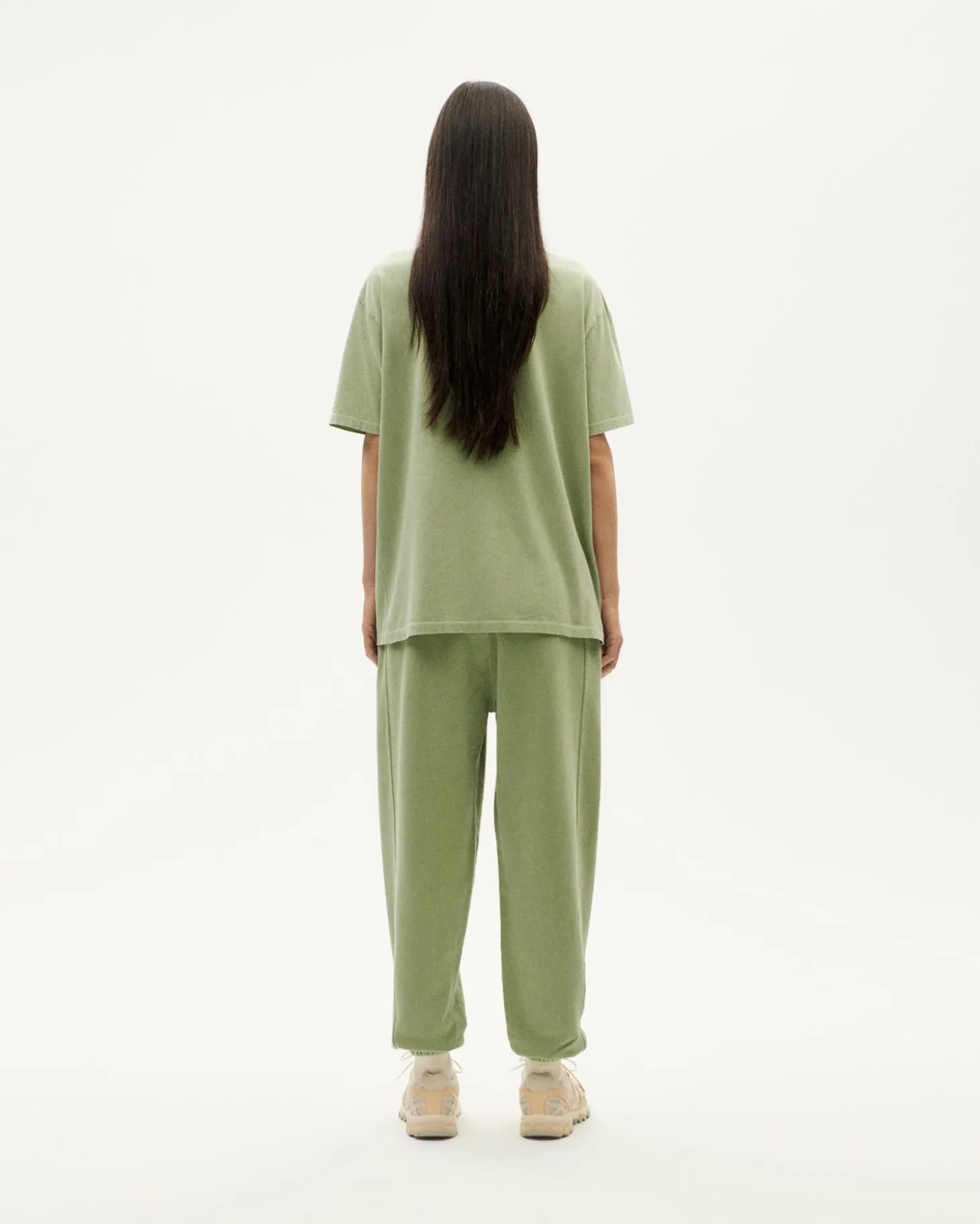 Camiseta unisex acacia tinte natural