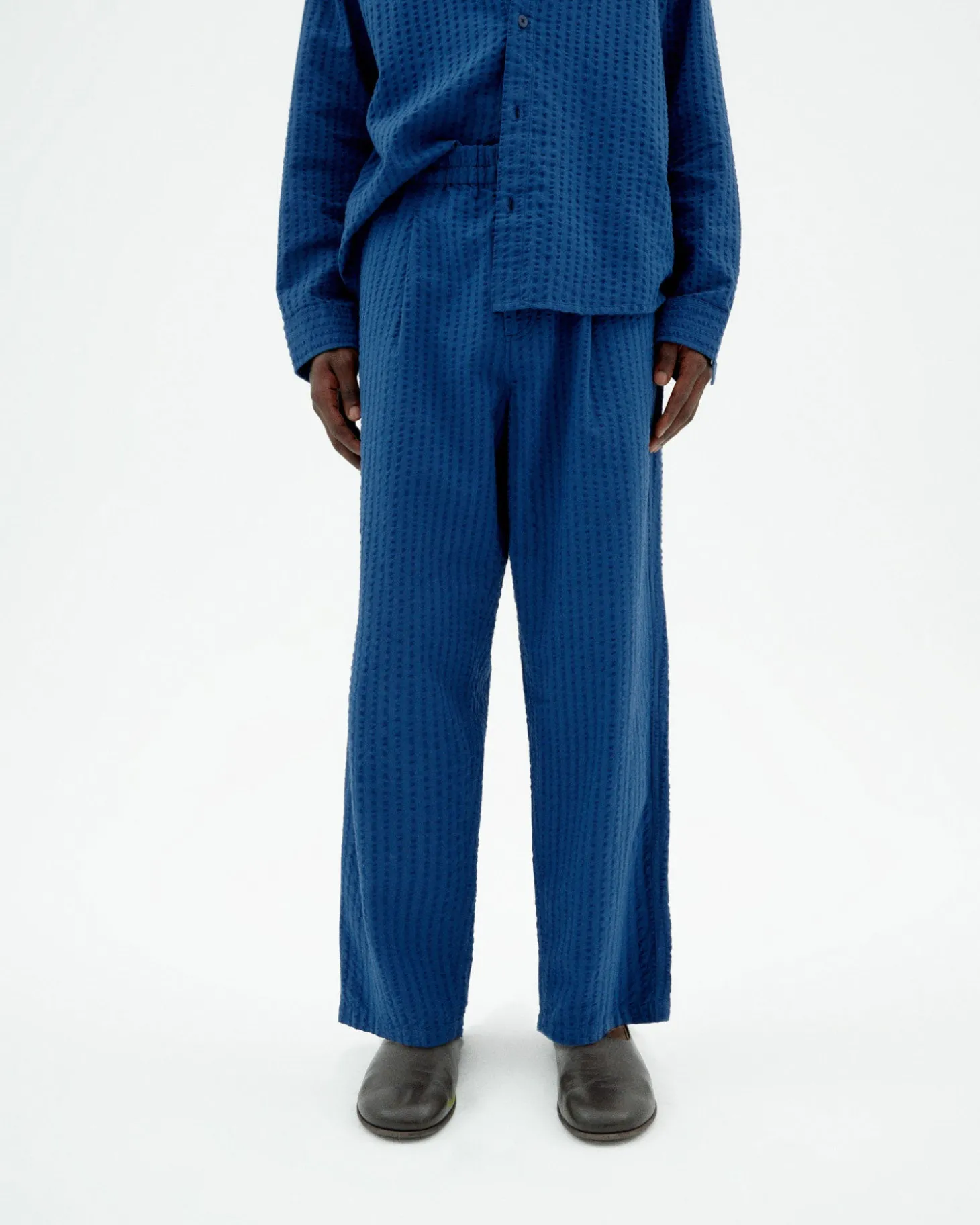 Pantalón loose seersucker azul Luc
