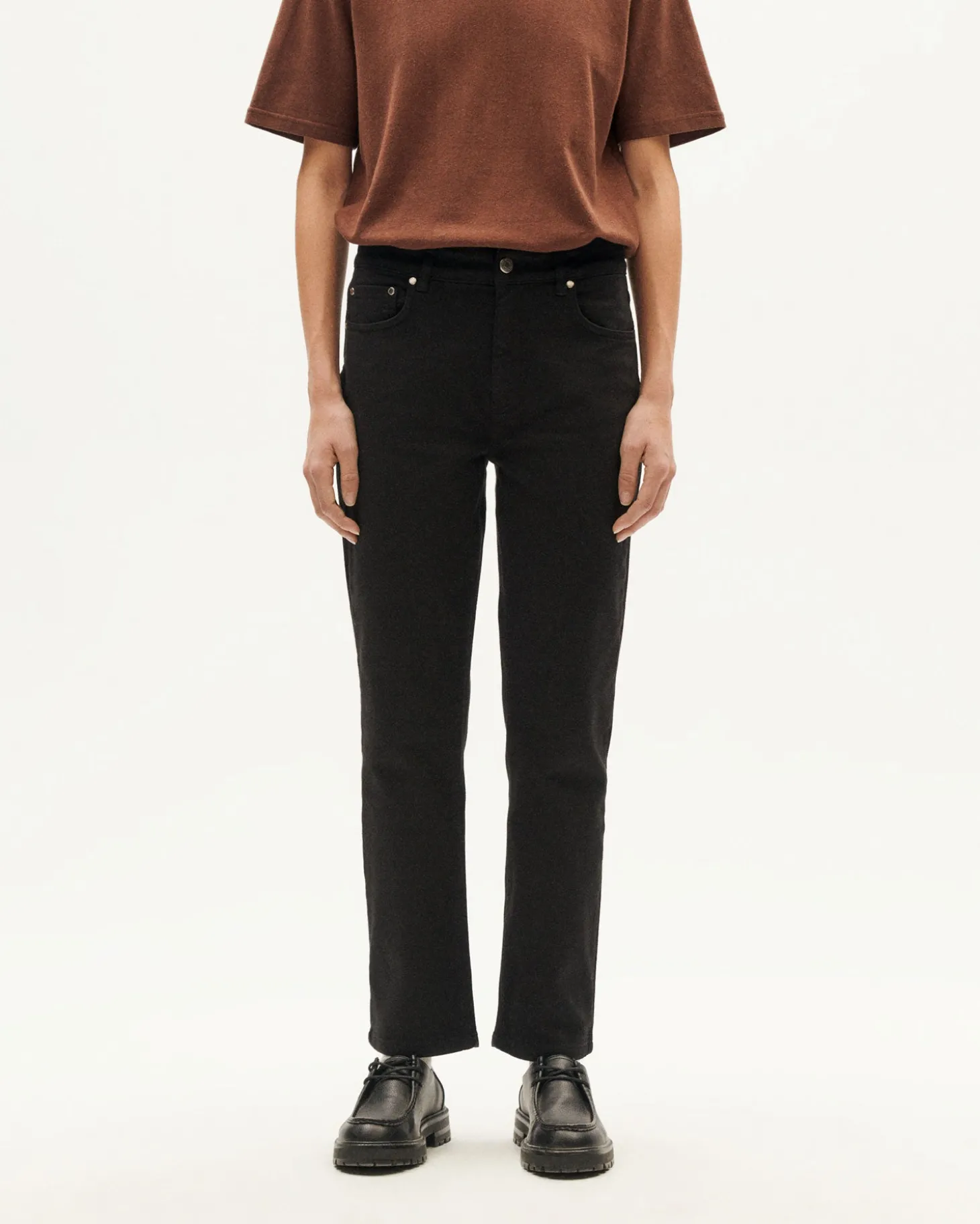 Pantalón recto negro Nele