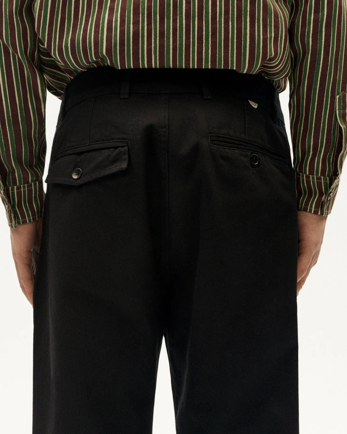 Pantalón relaxed pinza negro Wotan