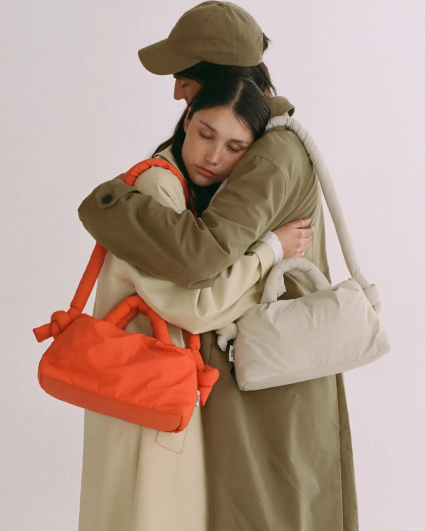 Sand Miniona soft bag