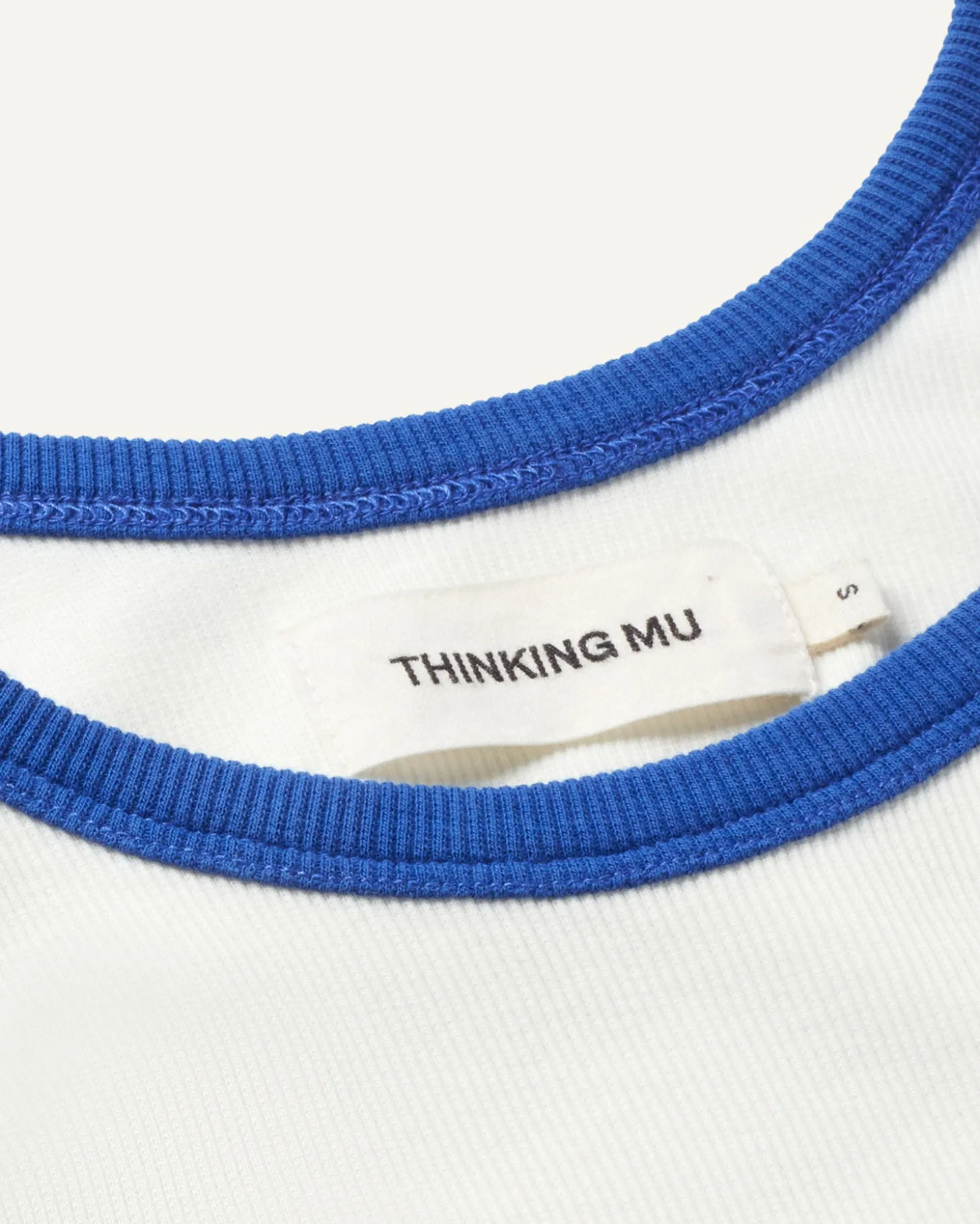 Top halter blanco contraste azul Harriet