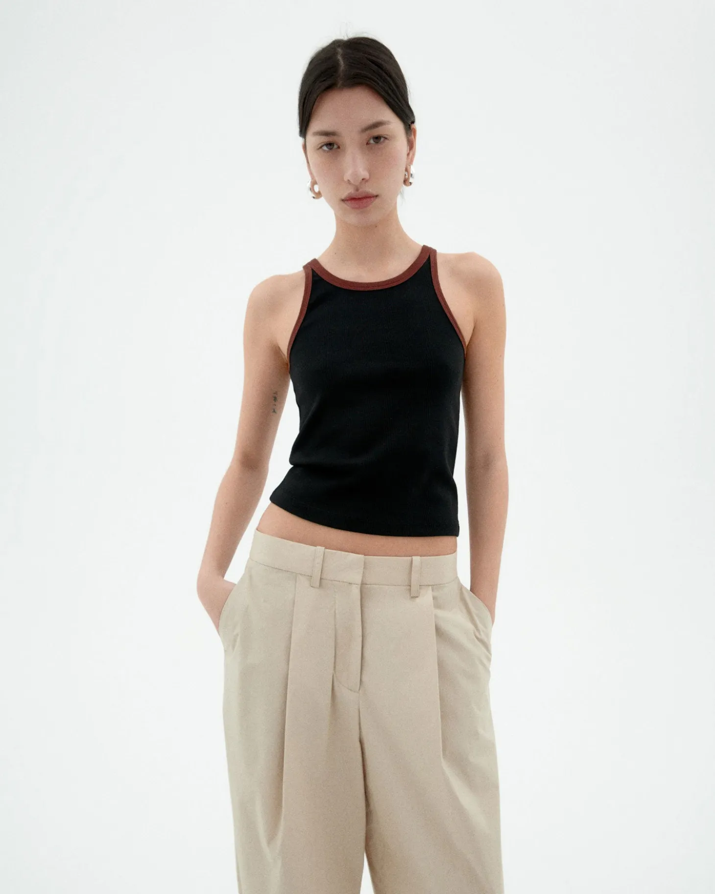 Top halter negro contraste marrón Harriet