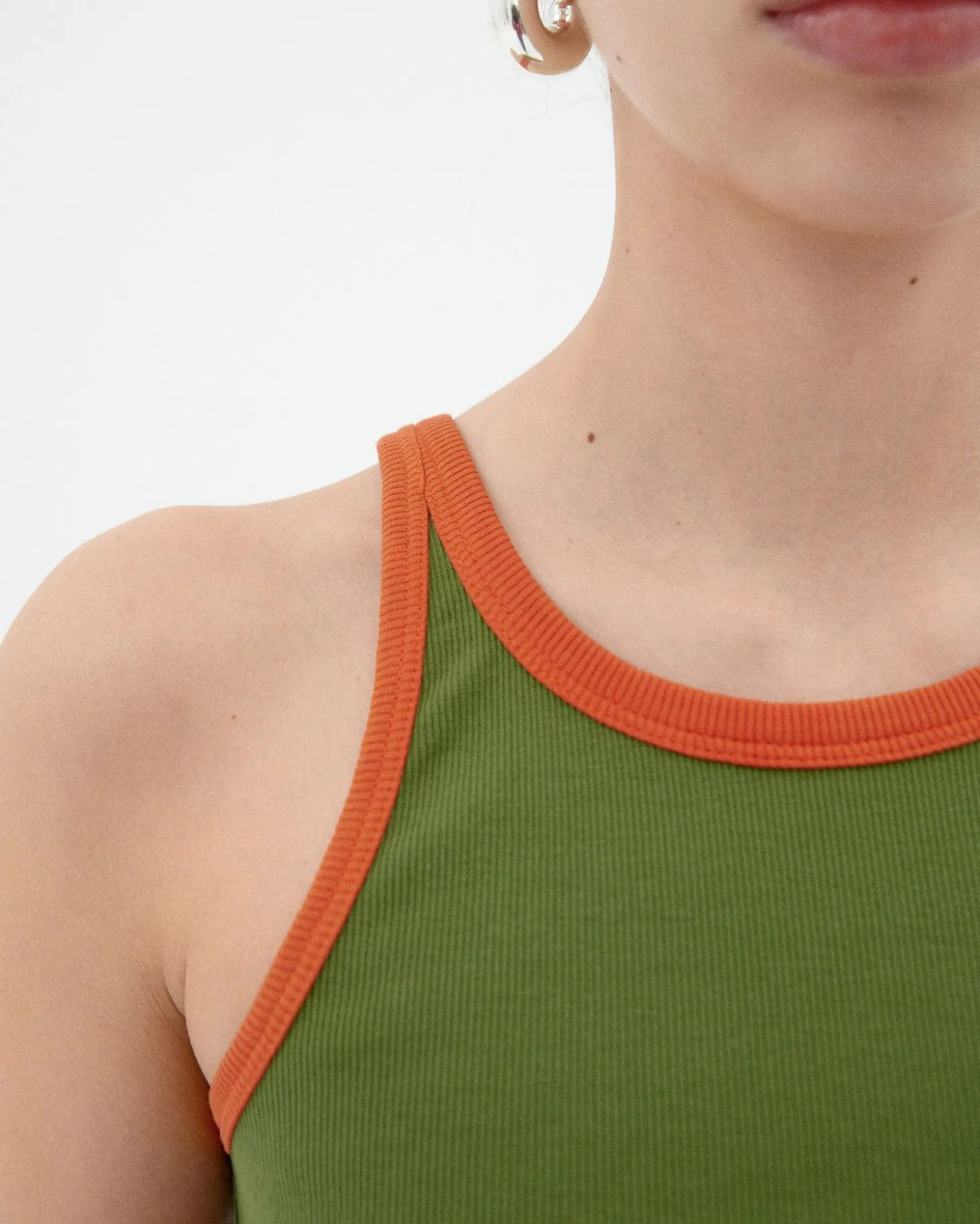 Top halter verde contraste naranja Harriet