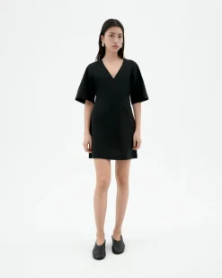 Vestido corto negro escote V Kim